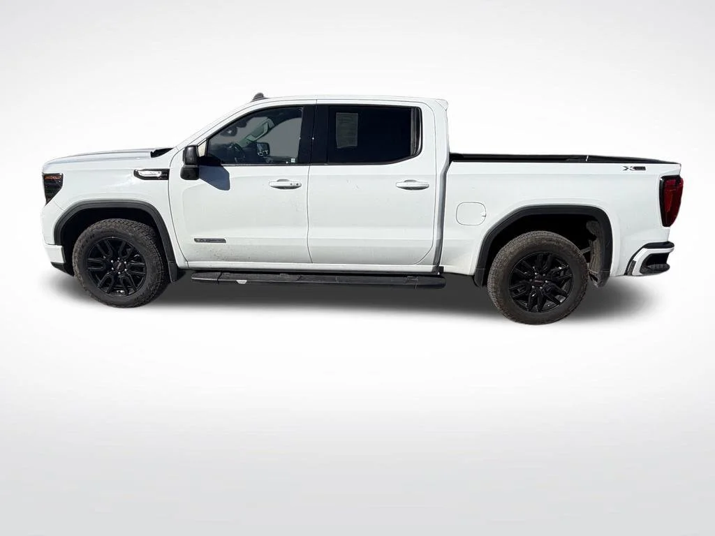 Used 2023 SUMMIT WHITE GMC Elevation image 2