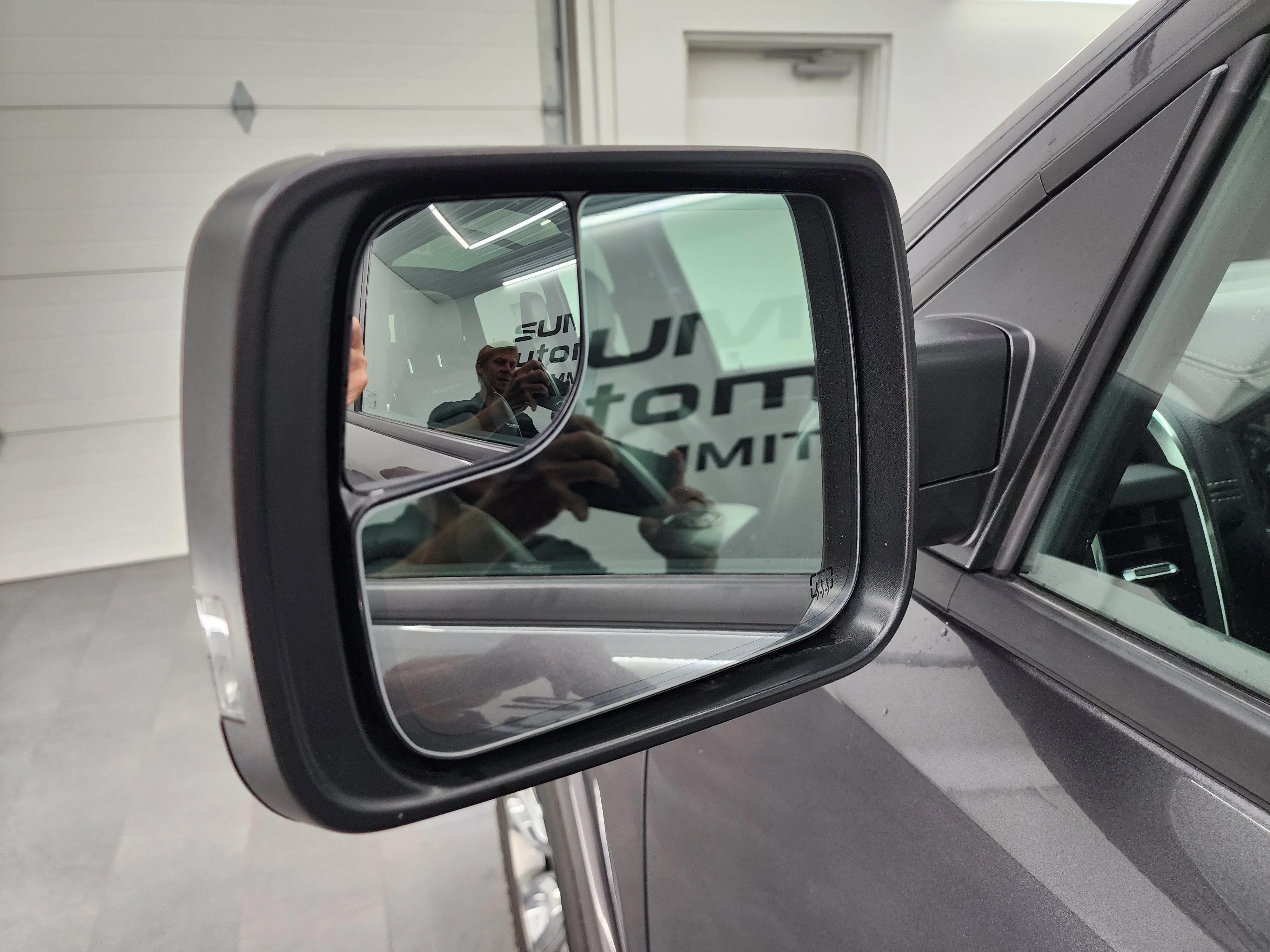 Used 2022 Granite Crystal Metallic Clearcoat Ram Laramie image 34
