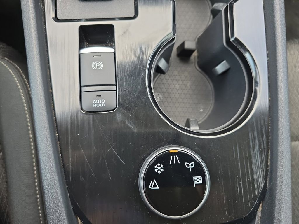 Used 2025 Gray Nissan SV image 28