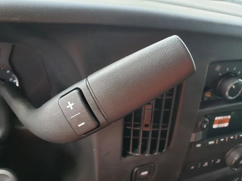 2025 Chevrolet Express Cargo Work Van - Photo 27