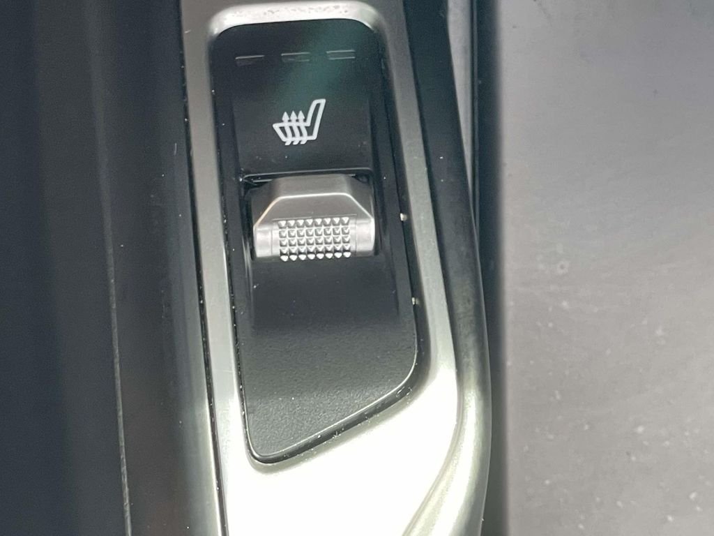 Used 2023 Black Kia EX image 32