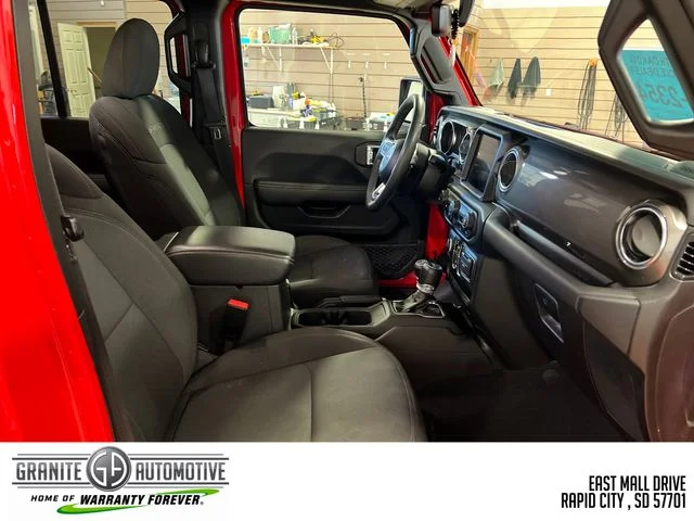 2023 Jeep Wrangler 4-Door Sahara - Photo 34