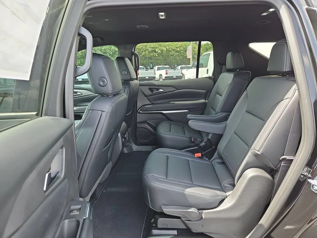New 2026 Mosaic Black Metallic Chevrolet LT image 16