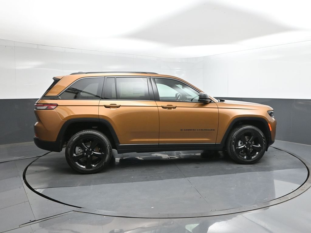 New 2026 Copper Shino Metallic Clear-Coat Exterior Paint Jeep Limited image 11