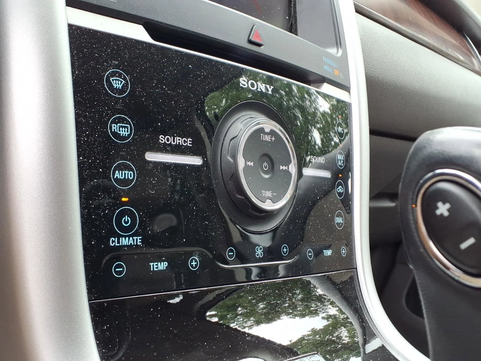 Used 2013 Ingot Silver Ford Limited image 14
