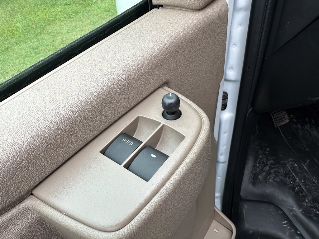2026 Chevrolet Express Cargo Work Van - Photo 12