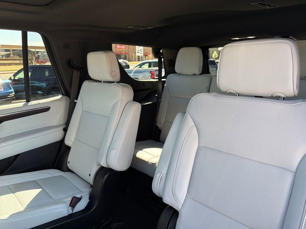2025 Chevrolet Tahoe Premier - Photo 32