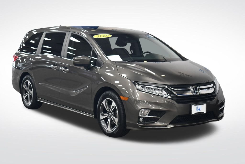 Certified Used 2020 Pacific Pewter Metallic Honda Touring image 8