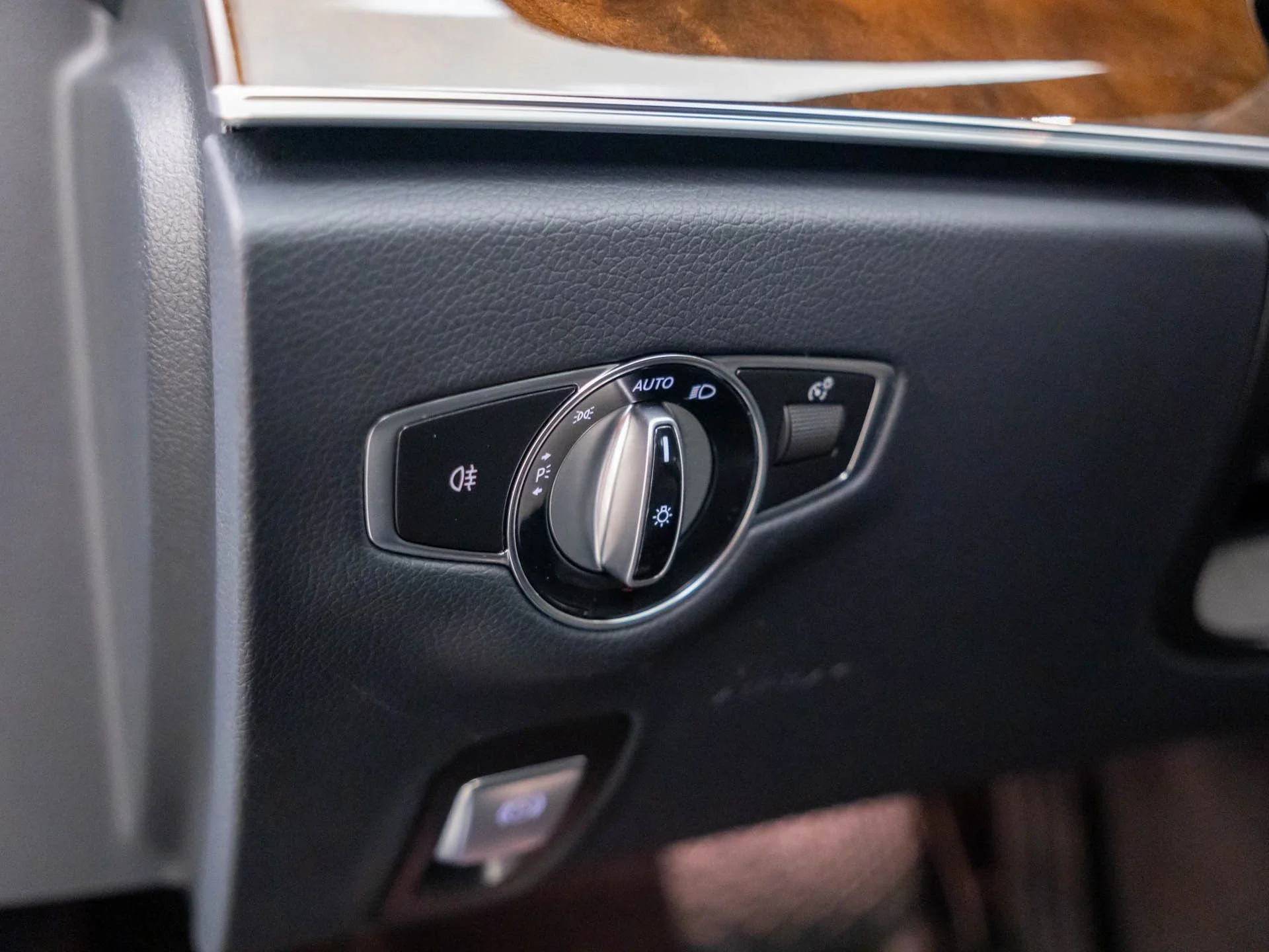 Used 2023 Silver Mercedes-Benz E 450 image 18