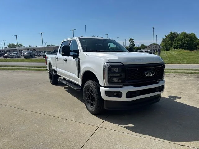 New 2026 Oxford White Ford F-250® XL image 30