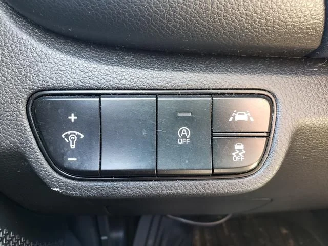 Used 2021 Black Kia S image 23
