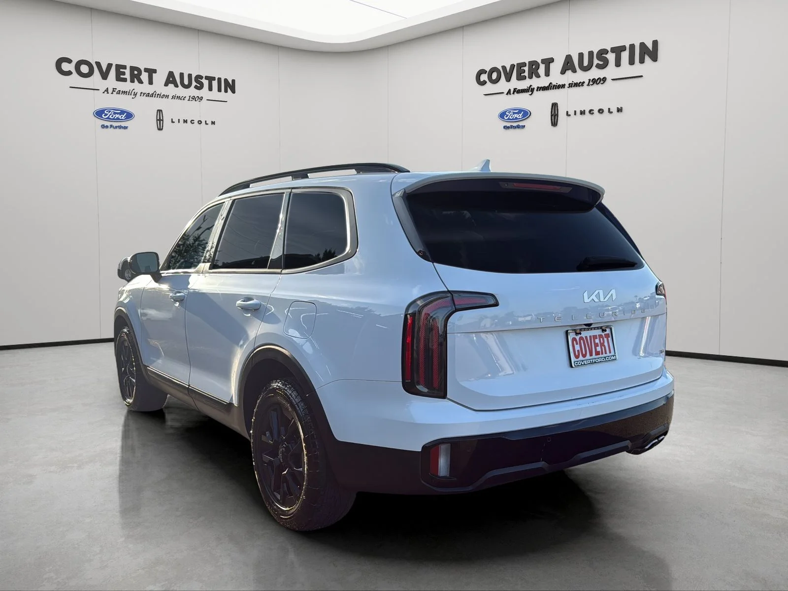 Used 2024 White Kia SX-Prestige X-Pro image 3