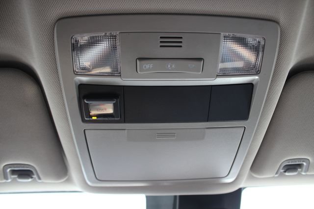 Used 2021 White Toyota SR image 11