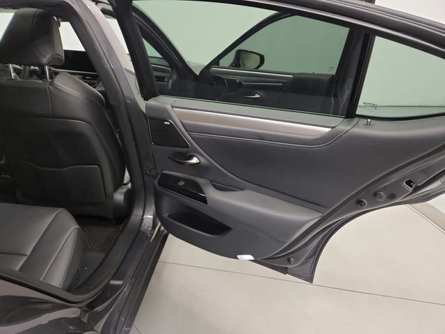 Used 2024 Gray Lexus 300h F SPORT Handling image 44