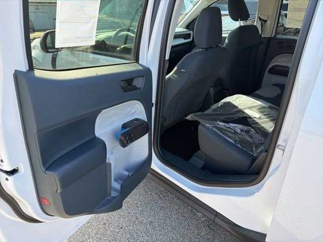 New 2026 Oxford White Ford XLT image 13