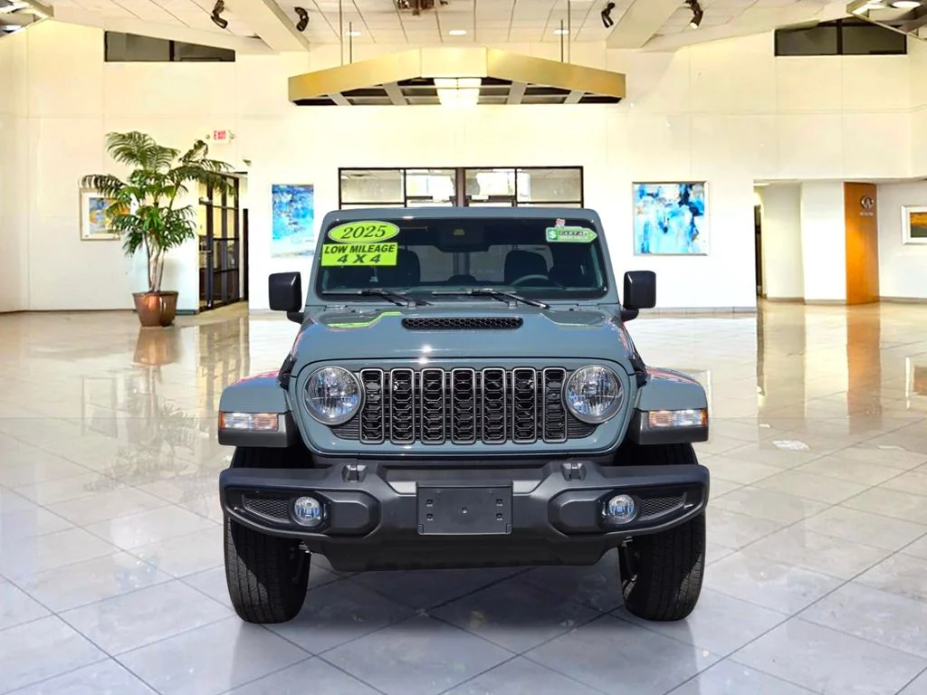 Used 2025 Gray Jeep Sport S image 2