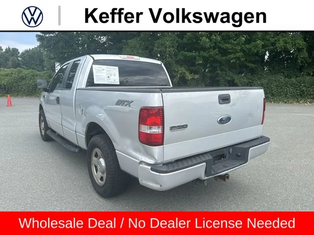 Used 2007  Ford XL image 3