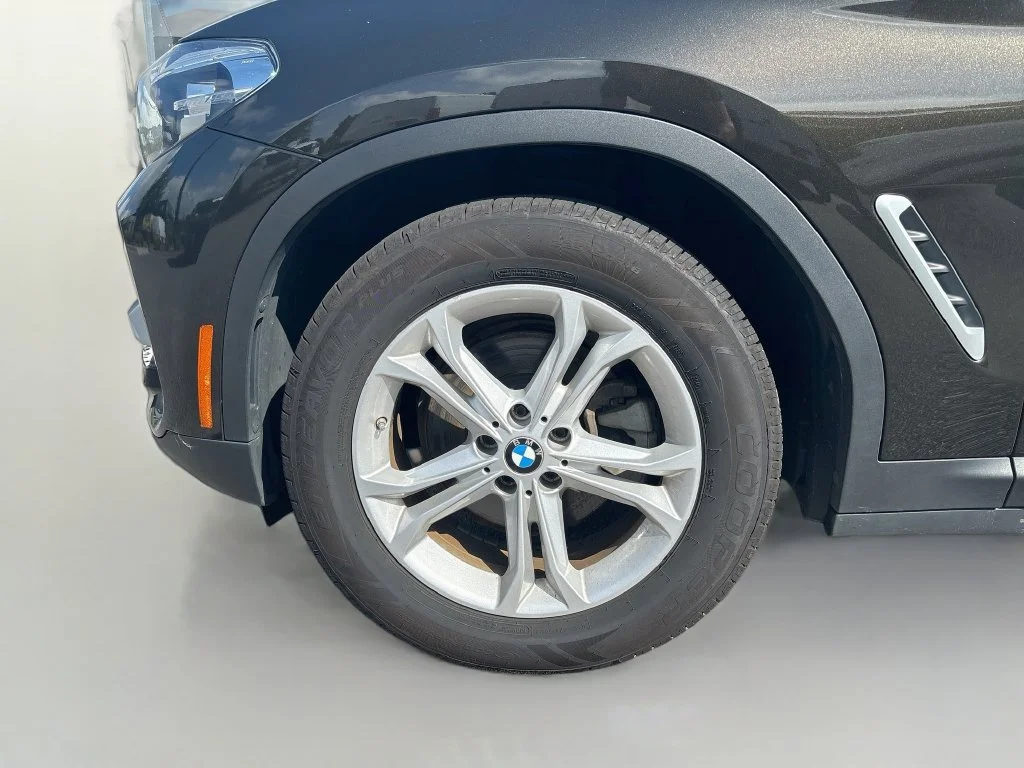 Used 2019 Green BMW sDrive30i image 13