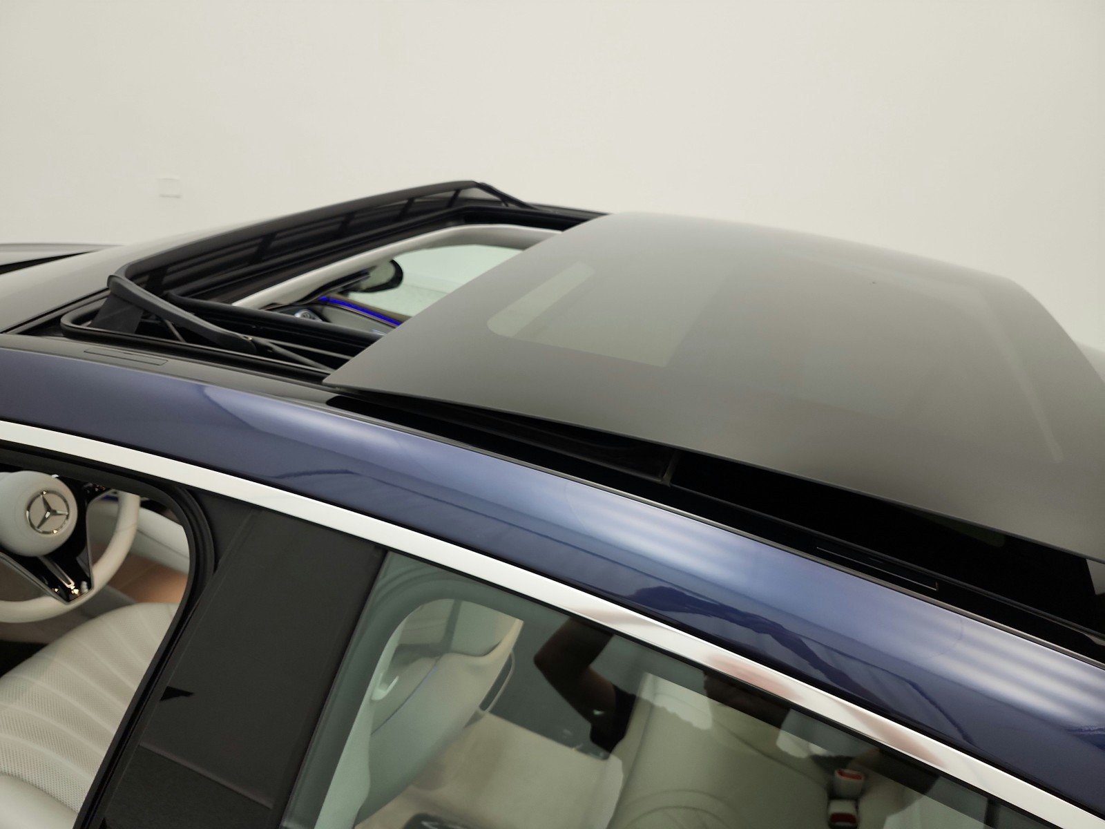 Used 2023 Twilight Blue Metallic Mercedes-Benz EQS 580 4MATIC® Sedan image 11