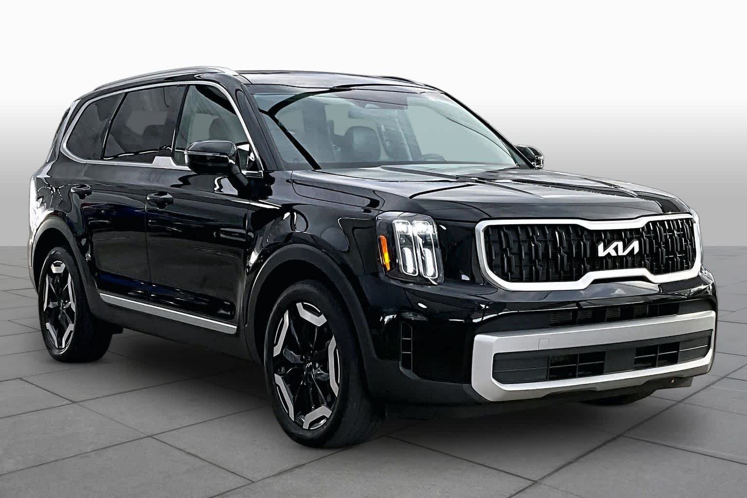 Pre-Owned 2023 Kia Telluride EX