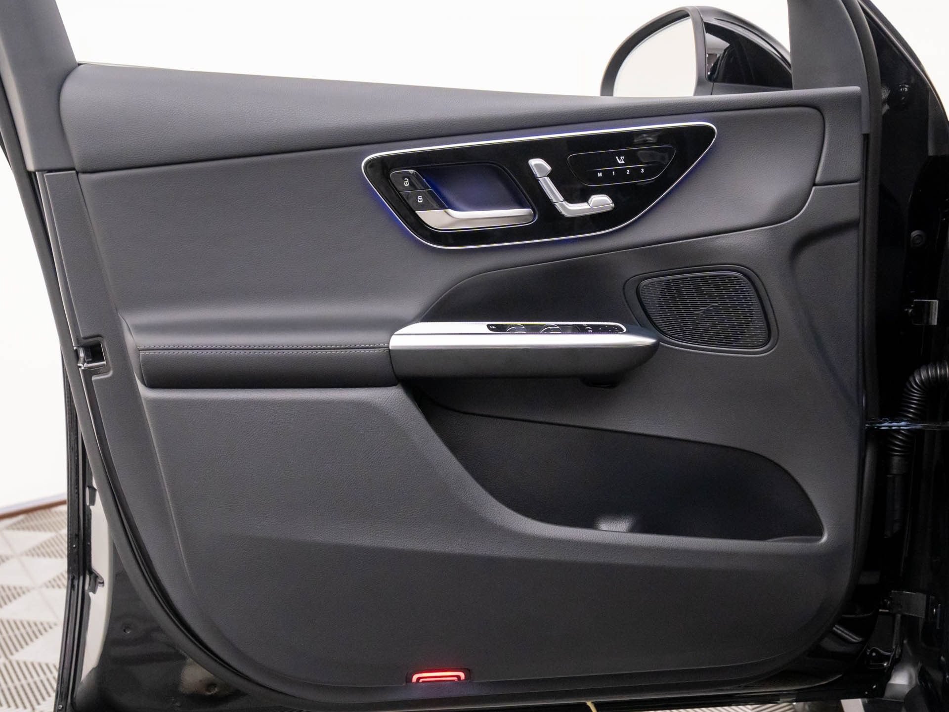 New 2026 Black Mercedes-Benz GLC 300 image 49
