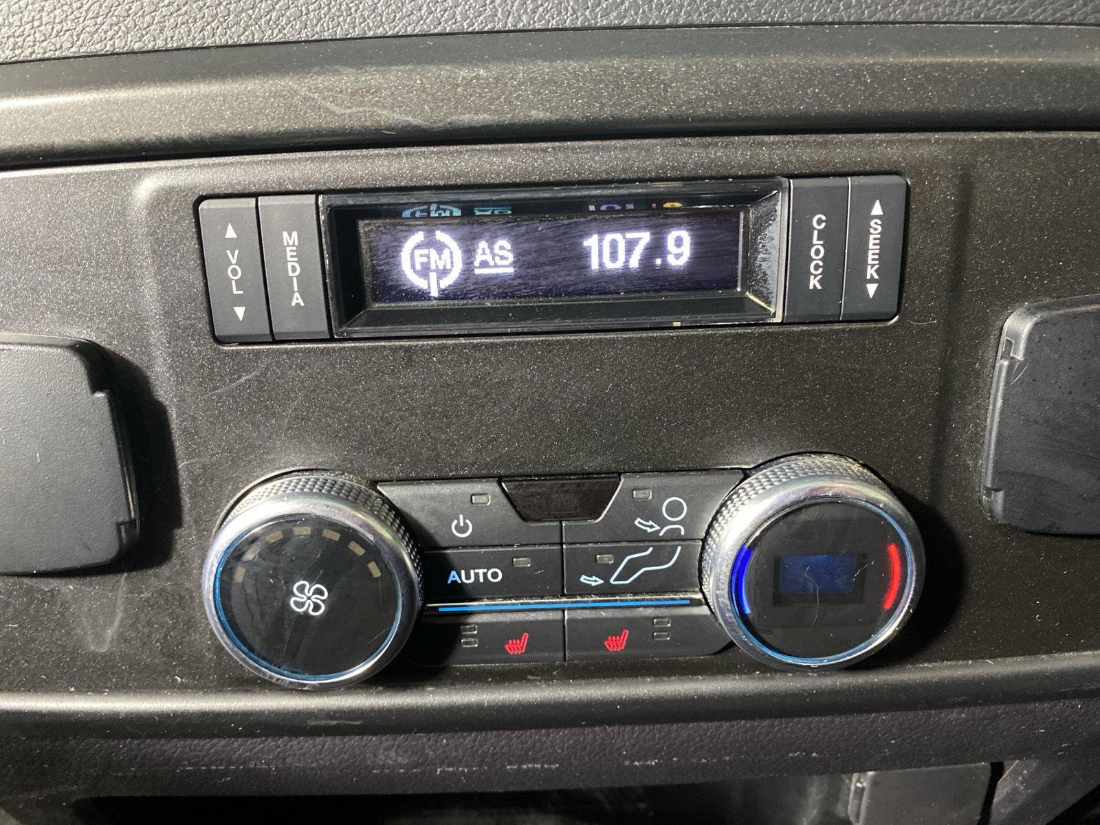 Used 2018 Blue Ford Limited image 29