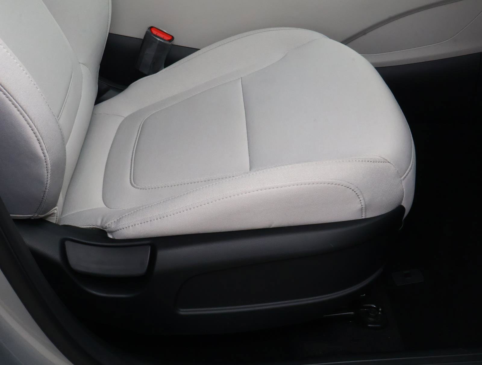 2026 Hyundai Tucson SE - Photo 17