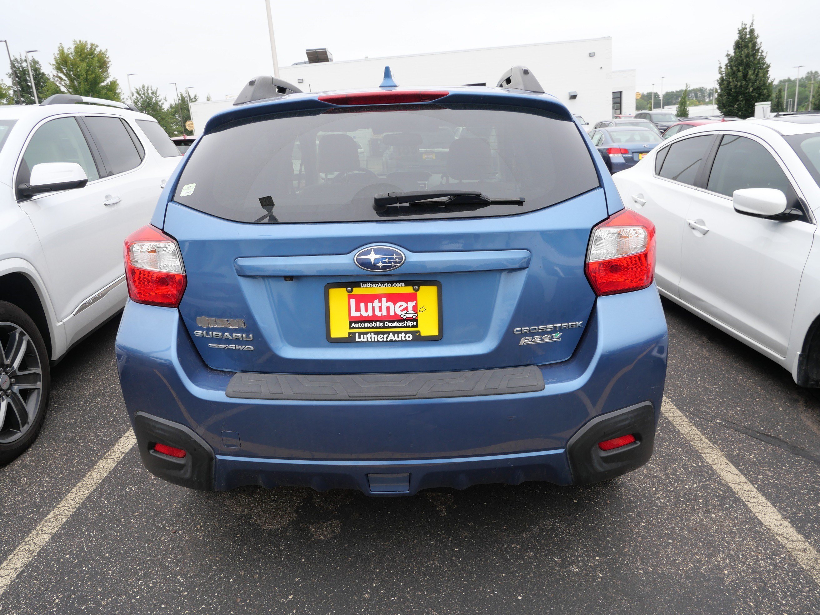 Used 2016 Quartz Blue Pearl Subaru Premium image 6