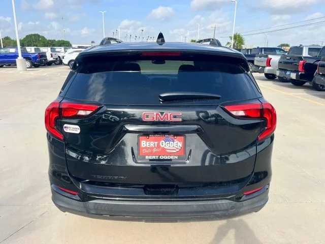 Used 2021 Black GMC SLE image 5