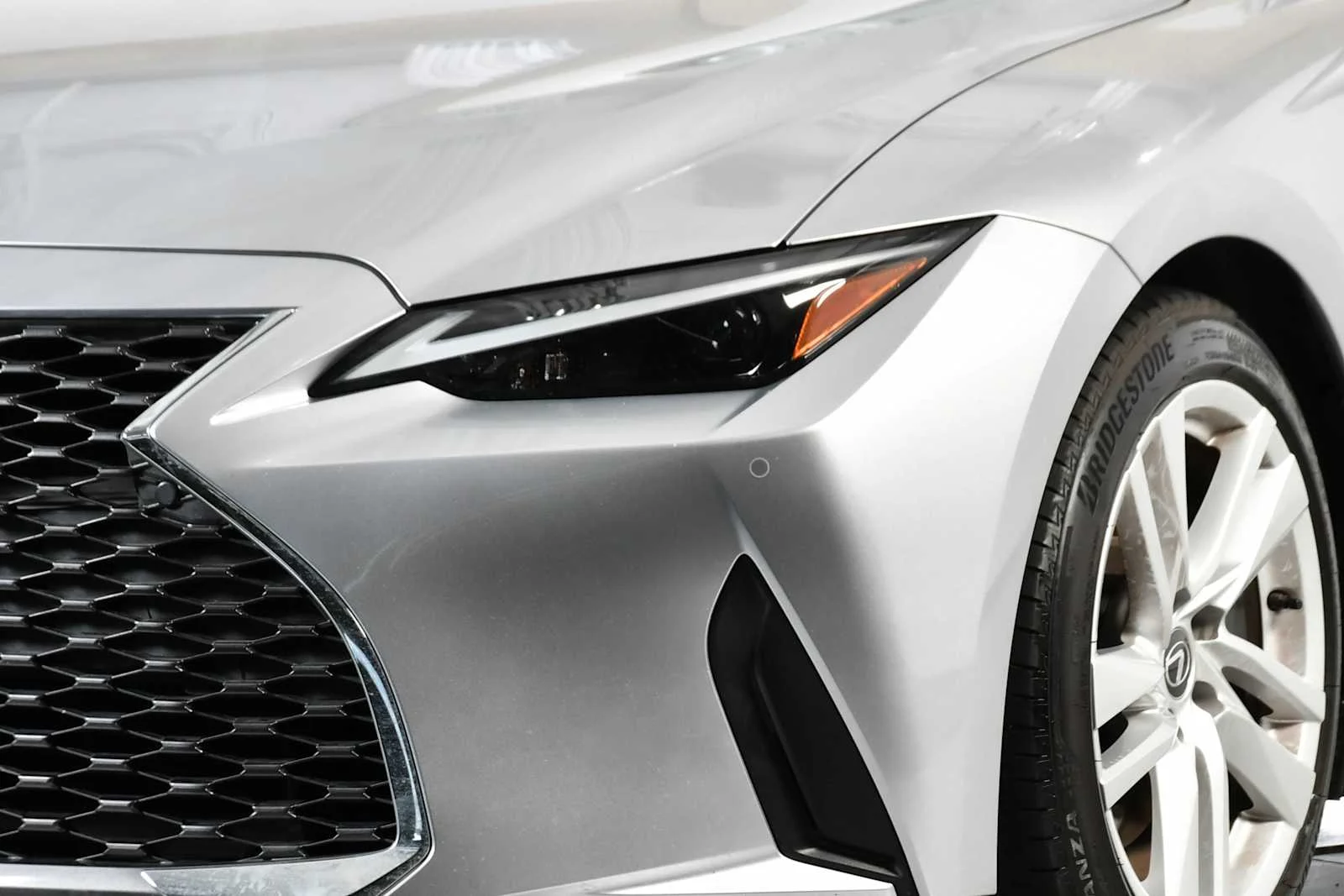 Certified Used 2023 IRIDIUM Lexus  image 11