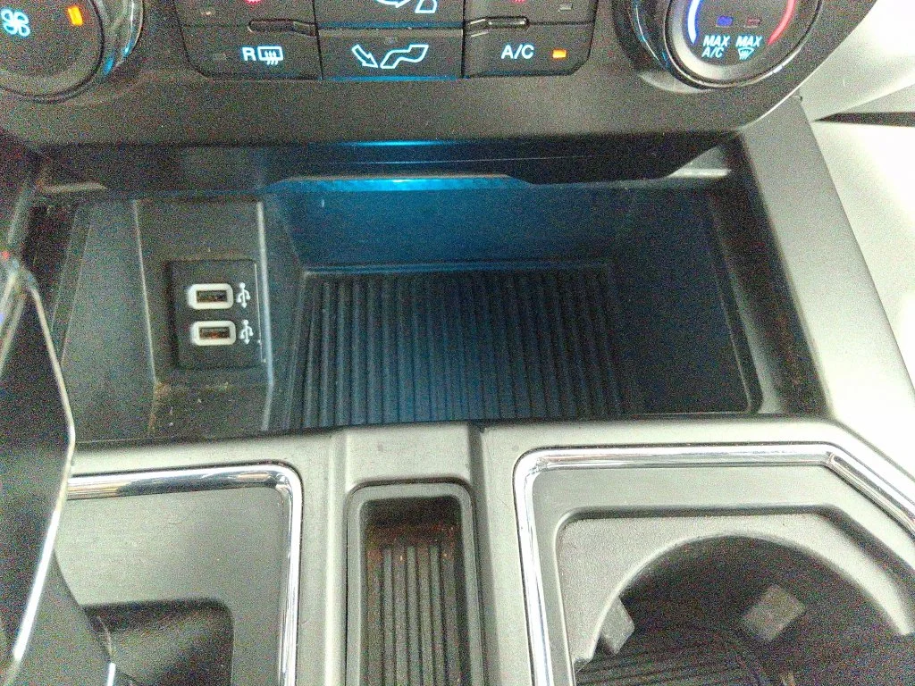 Used 2019 Blue Ford XLT image 49