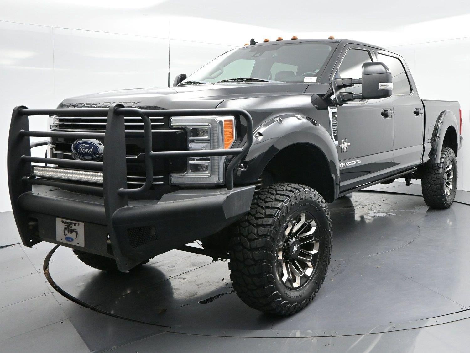 Used 2019 Agate Black Ford LARIAT image 3