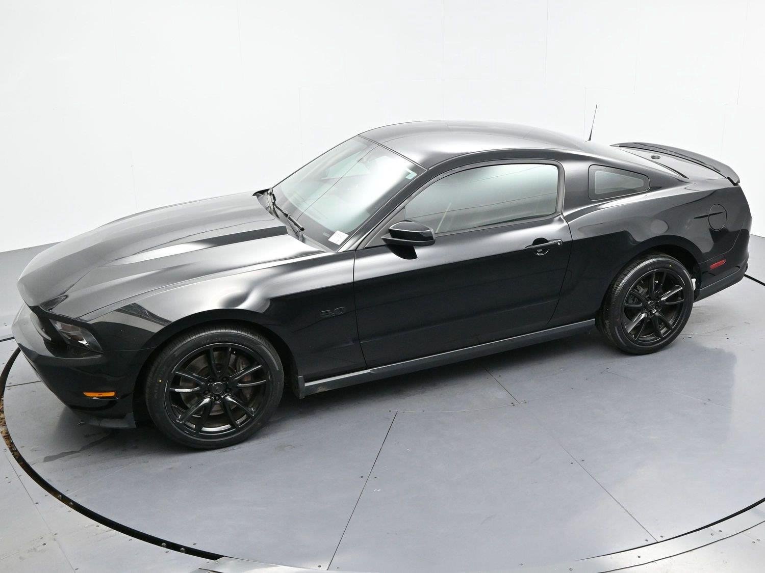 Used 2012 Black Ford GT Premium image 31