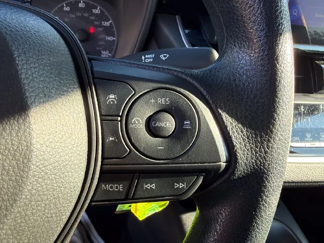 Used 2025 Ice Toyota LE image 22