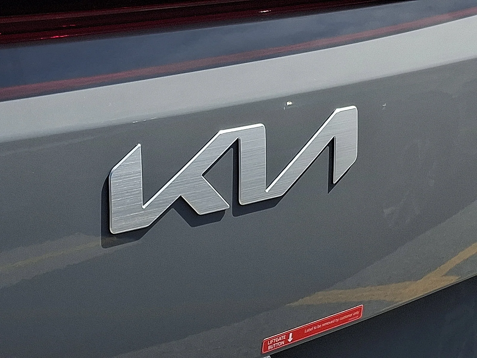New 2027 Silver Kia LXS image 9