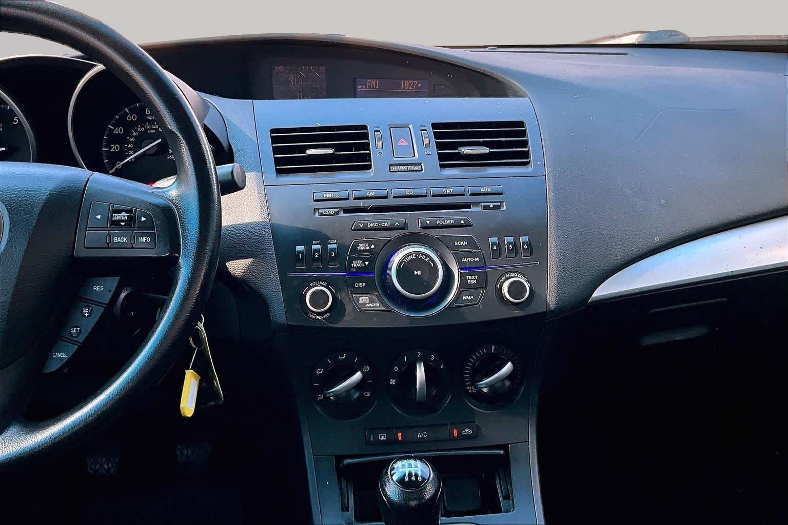 Used 2013 Liquid Silver Metallic Mazda i Sport image 7