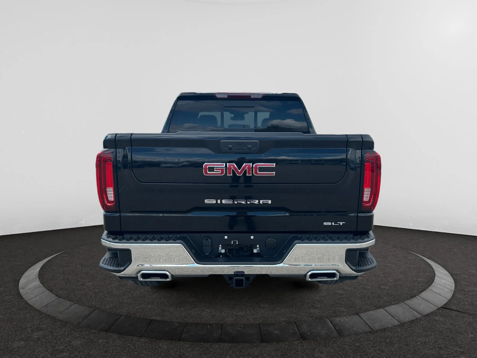 New 2026 Onyx Black GMC SLT image 4