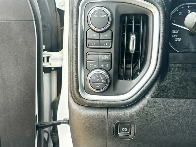 Used 2021 Summit White GMC AT4 image 10