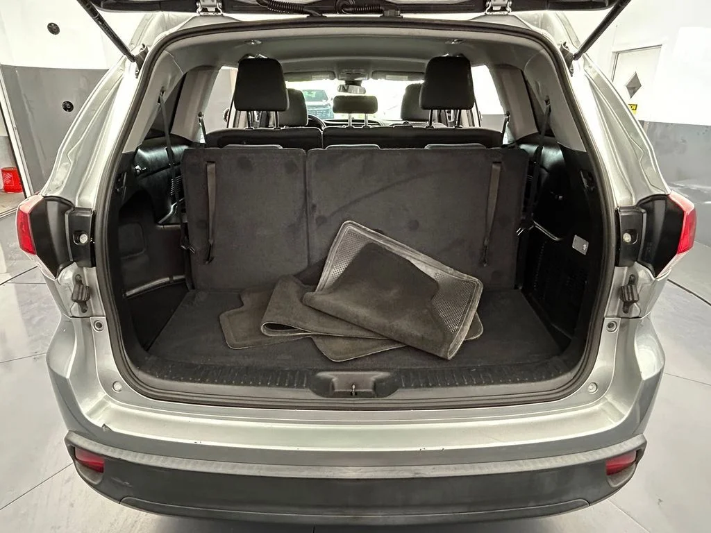 Used 2019 Celestial Silver Metallic Toyota LE image 33