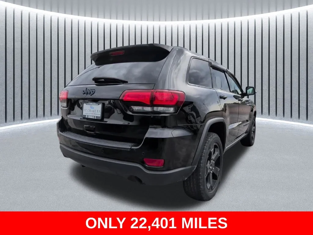 Used 2020 Black Jeep Laredo image 5