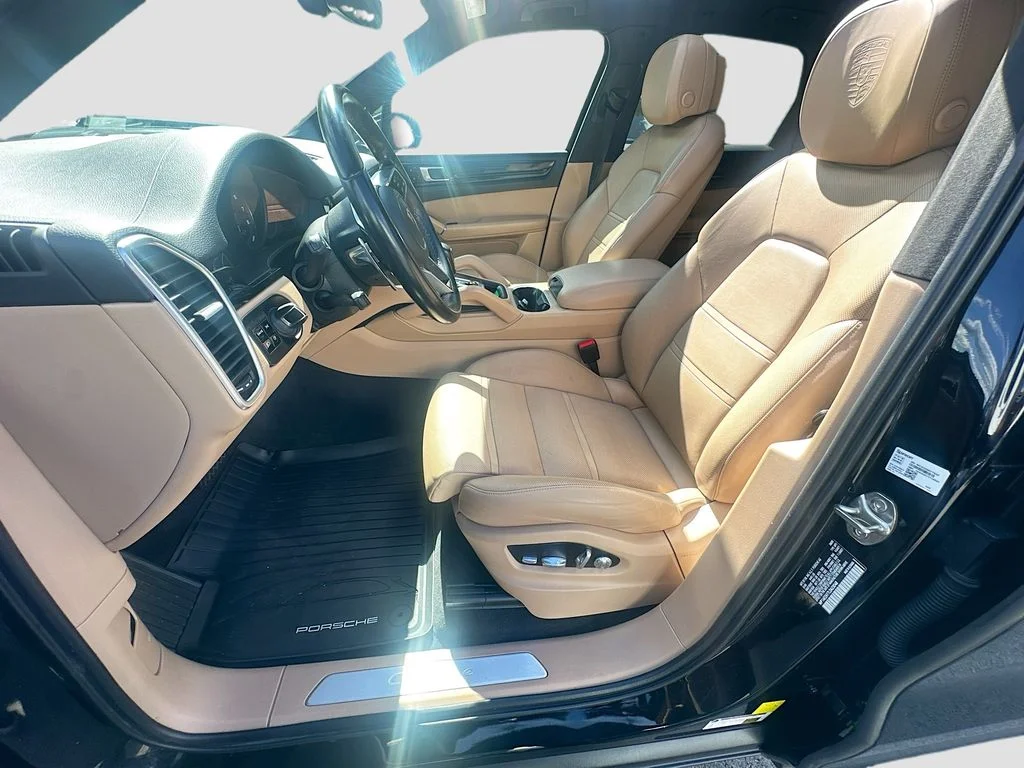 Used 2020 Black Porsche E-Hybrid image 15