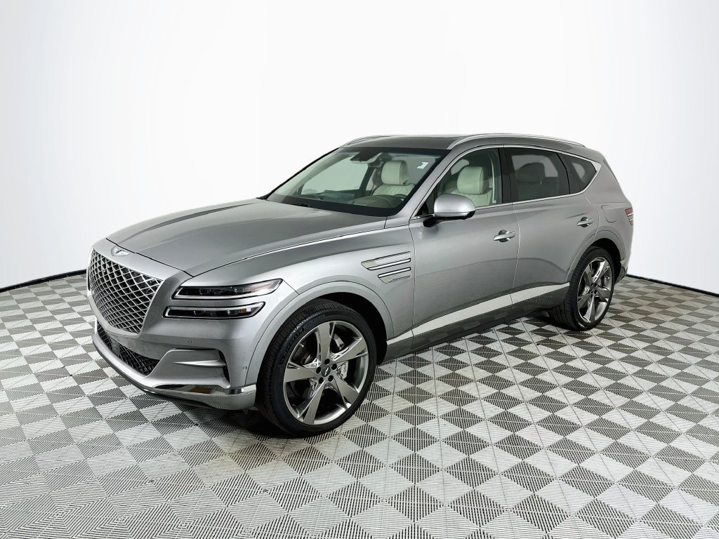 Used 2023 Silver Genesis 3.5T image 3