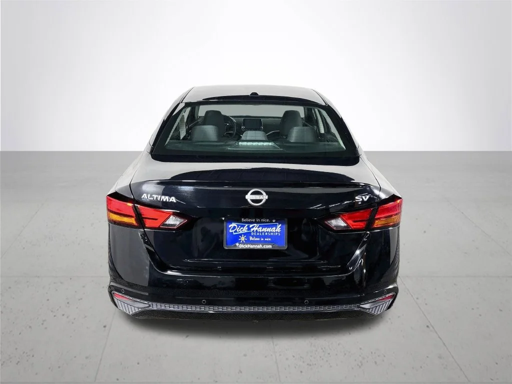 Used 2024 Black Nissan 2.5 SV image 7
