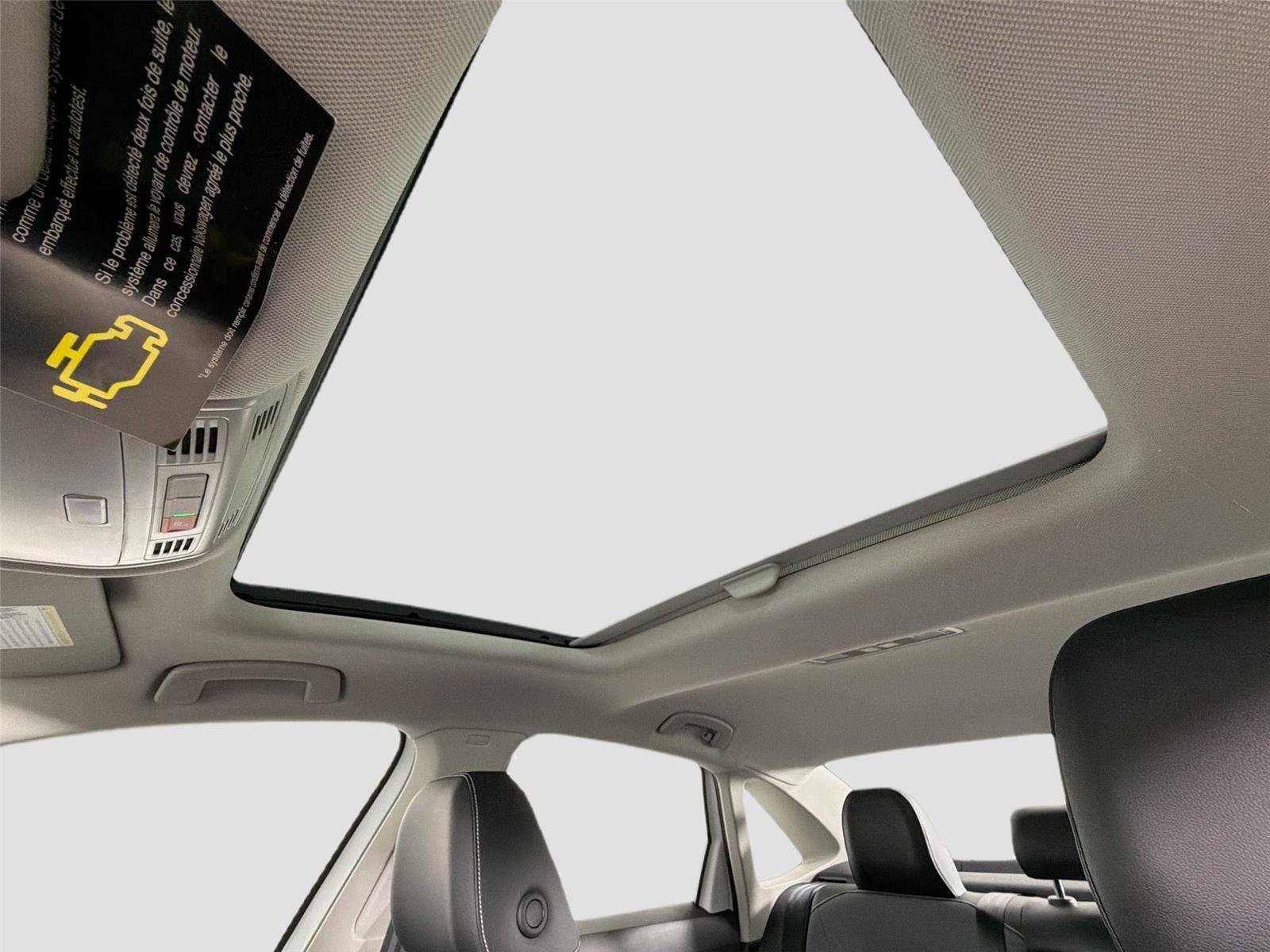 New 2026 Opal White Pearl Volkswagen SE image 20
