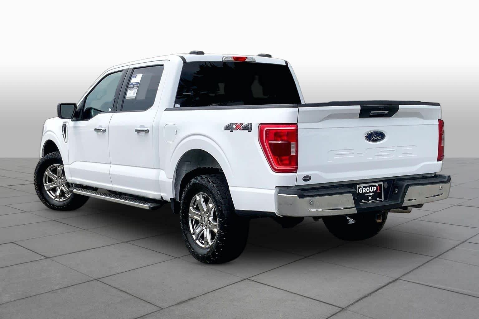 Used 2023 Oxford White Ford XLT image 12