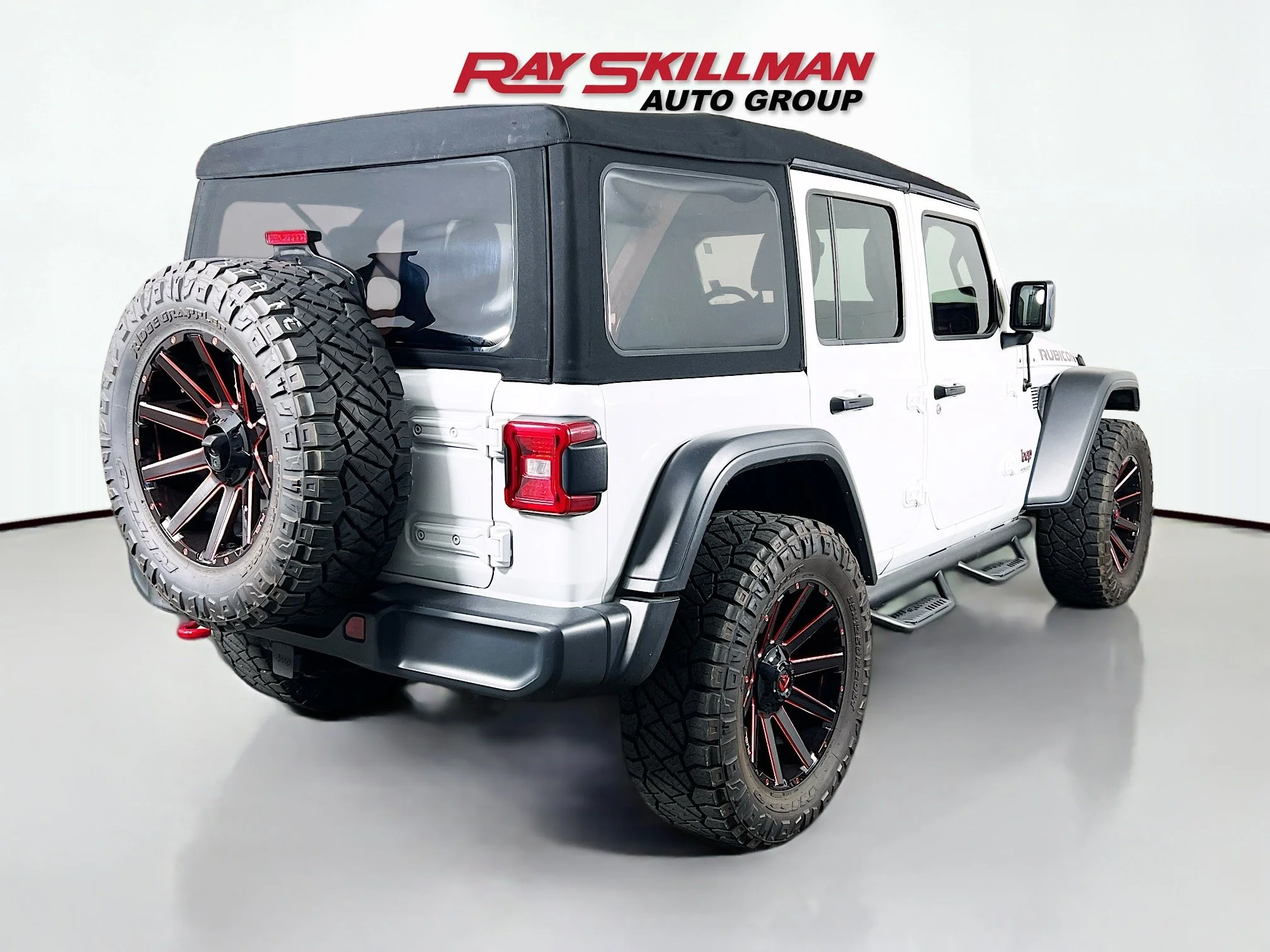 Used 2018 Bright White Clearcoat Jeep RUBICON image 7