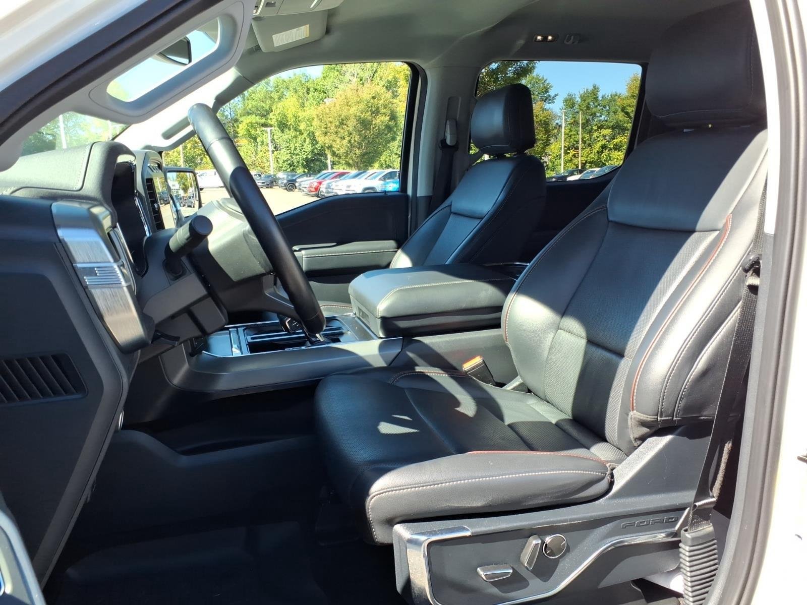 Used 2021 Star White Metallic Tri-Coat Ford LARIAT image 18