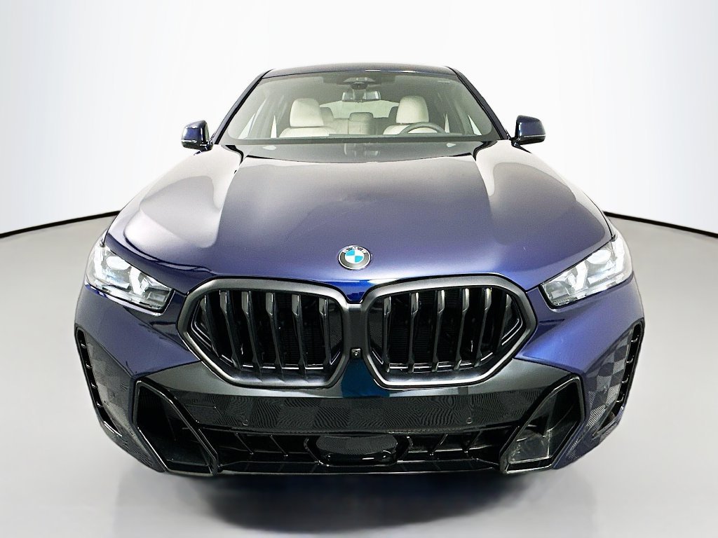 Used 2026 Tanzanite Blue II Metallic BMW xDrive40i image 2