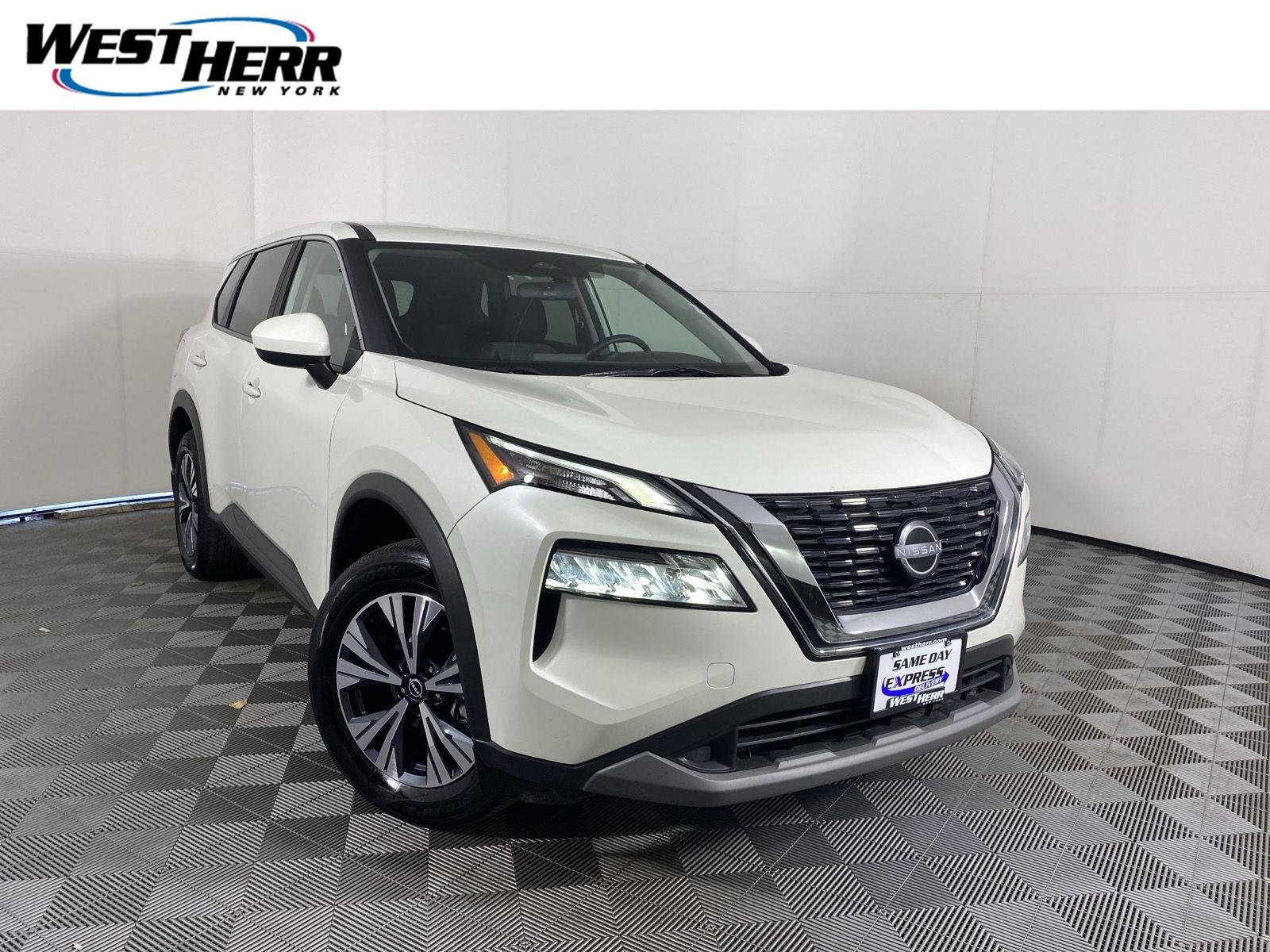 Used 2023 Pearl White Tricoat Nissan SV image 1