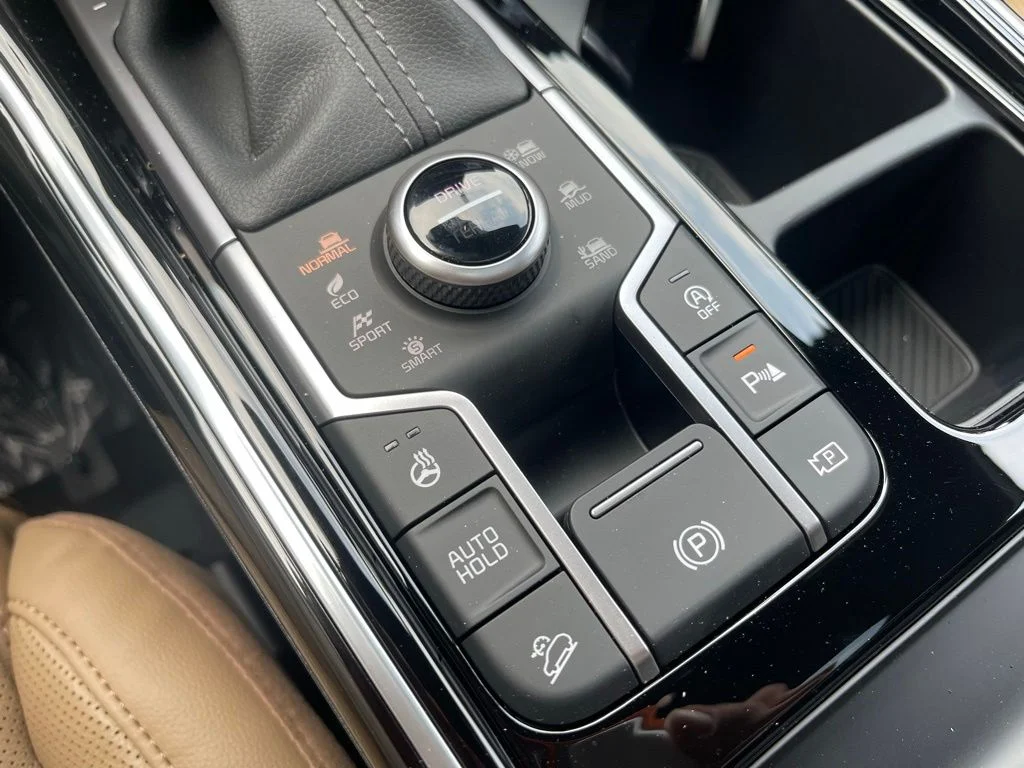 New 2026 White Kia X-Line SX Prestige image 11